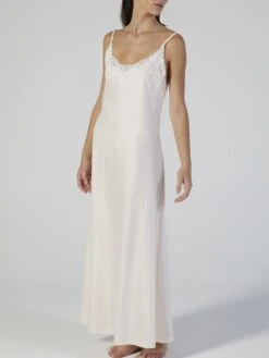 Baumwolle Neglige Mit Spitze Lang BIANCO Von Verdiani -Amoena Verkaufs-Shop baumwolle neglige lang weiss 4527 verdiani 4