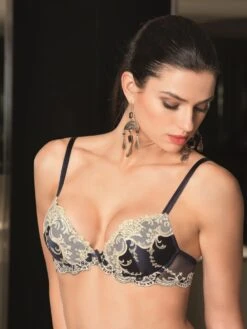 Gefütterter Seiden BH SPLENDEUR SOIE Von Lise Charmel -Amoena Verkaufs-Shop bh gefuettert seide acc8580c marine 5197 splendeur soie lise charmel 3 1 1