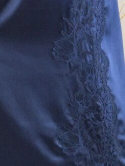 Seta Superior Seiden-Morgenmantel SUPERBO Von Cotton Club -Amoena Verkaufs-Shop farbfeld seide spitze dunkelblau seta superior cotton club