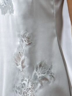 Seta Superior Seiden-Negligé SPLENDIDA Satin Von Cotton Club -Amoena Verkaufs-Shop farbfeld seide spitze silber seta superior cotton club 1 2