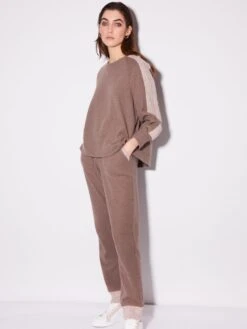 Lounge Set NOCCIOLA Nougat Mit Strickeinsatz Von Chiara Fiorini 6 Lounge Set NOCCIOLA Nougat Mit Strickeinsatz Von Chiara Fiorini -Amoena Verkaufs-Shop hausanzug kuschel baumwolle mit strickeinsaetzen nocciola cf1322 chiara fiorini