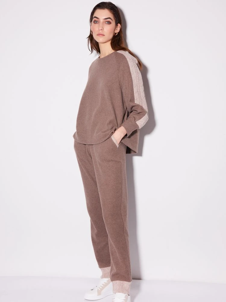 Lounge Set NOCCIOLA Nougat Mit Strickeinsatz Von Chiara Fiorini 3 Lounge Set NOCCIOLA Nougat Mit Strickeinsatz Von Chiara Fiorini – Bild 3