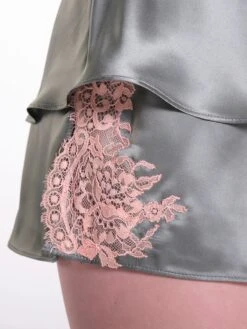 100% Seide Kurzpyjama OLIVE Mit Spitze Von Verdiani -Amoena Verkaufs-Shop kurz pyjama seide olive 4905 verdiani woman 4