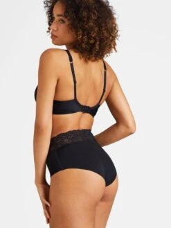 Bügel BH SWEETESSENCE IK Microfaser Mit Spitze Von Aubade -Amoena Verkaufs-Shop microfaser dessous ikc13 noir 4 sweetessence aubade 1