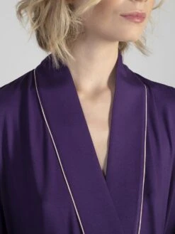 Modal Morgenmantel VIOLET In Lila Von Verdiani -Amoena Verkaufs-Shop modal morgenmantel 4416 lila verdiani 3