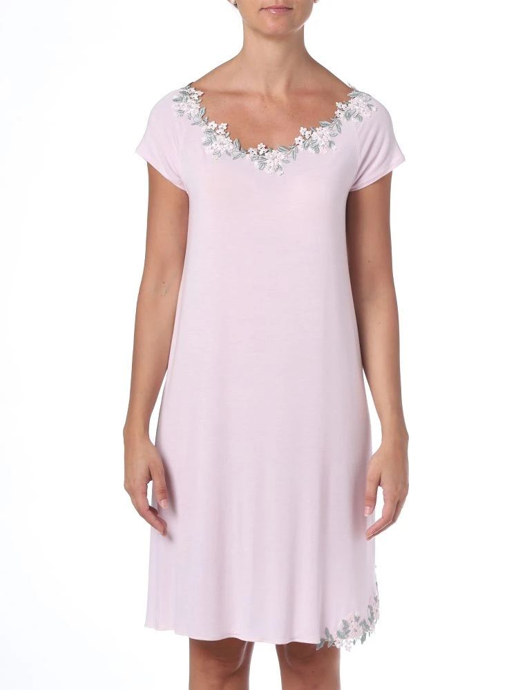 Kurzarm Nachtkleid CAMILLA Zartrosé Aus Modal Von Imec 2 Kurzarm Nachtkleid CAMILLA Zartrosé Aus Modal Von Imec – Bild 2