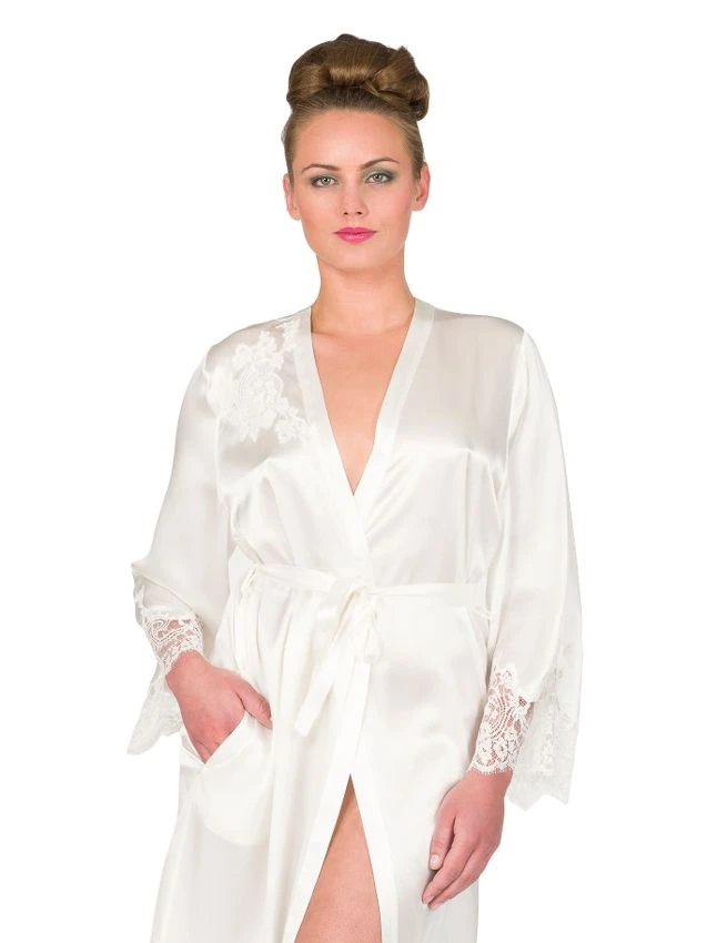 Seide Morgenmantel JARDIN Kurz Mit Spitze Marjolaine 5 Seide Morgenmantel JARDIN Kurz Mit Spitze Marjolaine – Bild 5