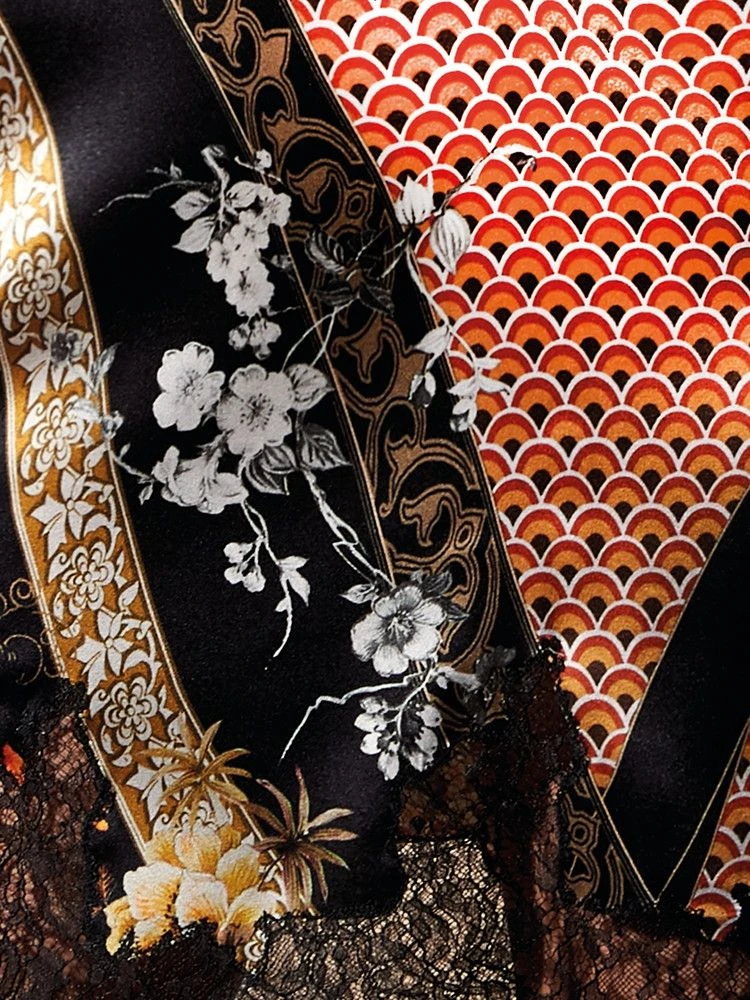 Seide Neglige CHRISTMAS CAPSULE Schwarz-gold Von Chiara Fiorini 5 Seide Neglige CHRISTMAS CAPSULE Schwarz-gold Von Chiara Fiorini – Bild 5