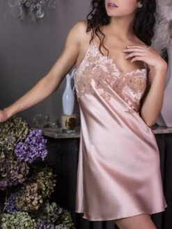 Stretchseide Nachthemd NINA Marjolaine Lingerie 23 Stretchseide Nachthemd NINA Marjolaine Lingerie -Amoena Verkaufs-Shop nachthemd nina boudoir nude 4nin0101 marjolaine 2 1 1 1 1