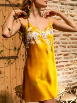 Stretchseide Nachthemd NINA Bunt Marjolaine 21 Stretchseide Nachthemd NINA Bunt Marjolaine -Amoena Verkaufs-Shop nachthemd seide nina 4nin0101 gelb 7374 marjolaine 3