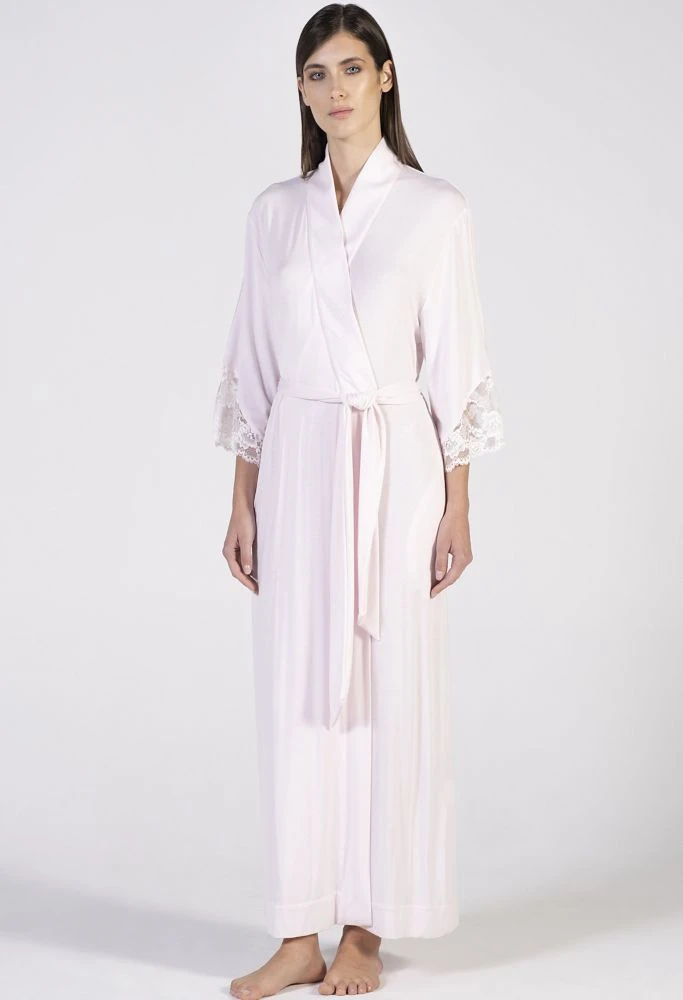 Modal Morgenmantel Lang Mit Spitze Von Verdiani 2 Modal Morgenmantel Lang Mit Spitze Von Verdiani – Bild 2