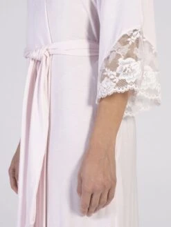 Modal Morgenmantel Lang Mit Spitze Von Verdiani 6 Modal Morgenmantel Lang Mit Spitze Von Verdiani -Amoena Verkaufs-Shop nachtkleid rosa angel 4704 donna verdiani 3