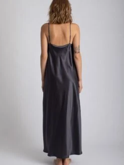 100% Seide Nachtkleid DORINE Von Vivis -Amoena Verkaufs-Shop nachtkleid seide lang dorine v00006 anthrazit vivis 2