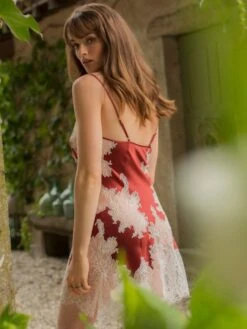 Stretchseide Negligé MELINDA Von Marjolaine 13 Stretchseide Negligé MELINDA Von Marjolaine -Amoena Verkaufs-Shop neglige seide melinda 4mel0103 rost rot marjolaine 2