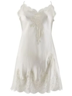 100% Seide Negligé TOI MON AMOUR Klassische Farben Von Aubade 29 100% Seide Negligé TOI MON AMOUR Klassische Farben Von Aubade -Amoena Verkaufs-Shop negligee seide perlmut ms40 soie d amour aubade 4 2 1