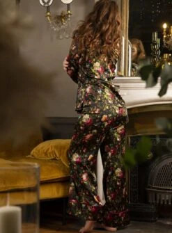 Seidenpyjama NURHAN Schwarz-grün Von Marjolaine -Amoena Verkaufs-Shop pyjama nurhan imp fleurs 9nur5501 marjolaine 9