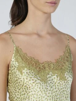100% Seide Neglige Mit Spitze Kurz Kiwi Print Von Verdiani 7 100% Seide Neglige Mit Spitze Kurz Kiwi Print Von Verdiani -Amoena Verkaufs-Shop seide neglige gruen 4505 verdiani 3