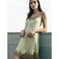 100% Seide Neglige Mit Spitze Kurz Kiwi Print Von Verdiani