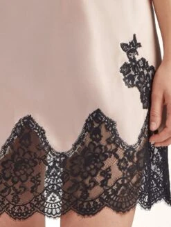 100% Seide Negligé TOI MON AMOUR Klassische Farben Von Aubade 33 100% Seide Negligé TOI MON AMOUR Klassische Farben Von Aubade -Amoena Verkaufs-Shop seide neglige qs40 sonate altrosa schwarz 5 toi moi amour aubade 4 1 1