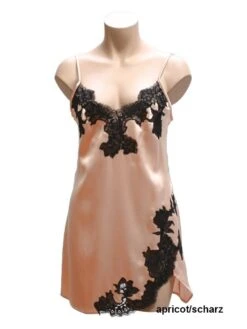 Seta Superior Seiden-Negligé SPLENDIDA Satin Von Cotton Club -Amoena Verkaufs-Shop seide neglige splendida apricot schwarz cotton club 1 2