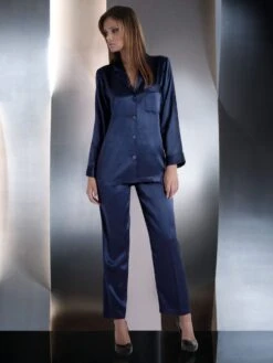 100% Seide Schlafanzug CLASSICO Von Luna Di Seta -Amoena Verkaufs-Shop seidenpyjama damen vlst08007 dunkelblau luna di seta 2 1 1 1