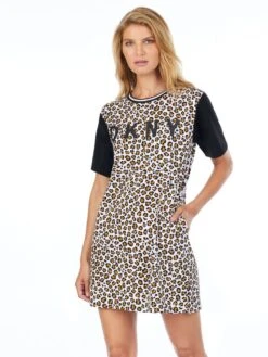 Sleepshirt LEAVING OUR MARK Von DKNY Sleepwear -Amoena Verkaufs-Shop sleepshirt leopard yi2322410 152 dkny 1