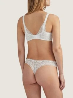 Halbschale BH ROSESSENCE HK Spitze Von Aubade -Amoena Verkaufs-Shop spitze dessous hk04 6 3 opal weiss rosessence aubade 28 1 1