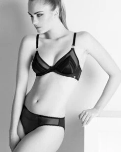 Triangel BH CLANDESTINE Aus Seide Von Millesia -Amoena Verkaufs-Shop triangel bh m6432 string m6488 cladestine millesia schwarz set 1 2